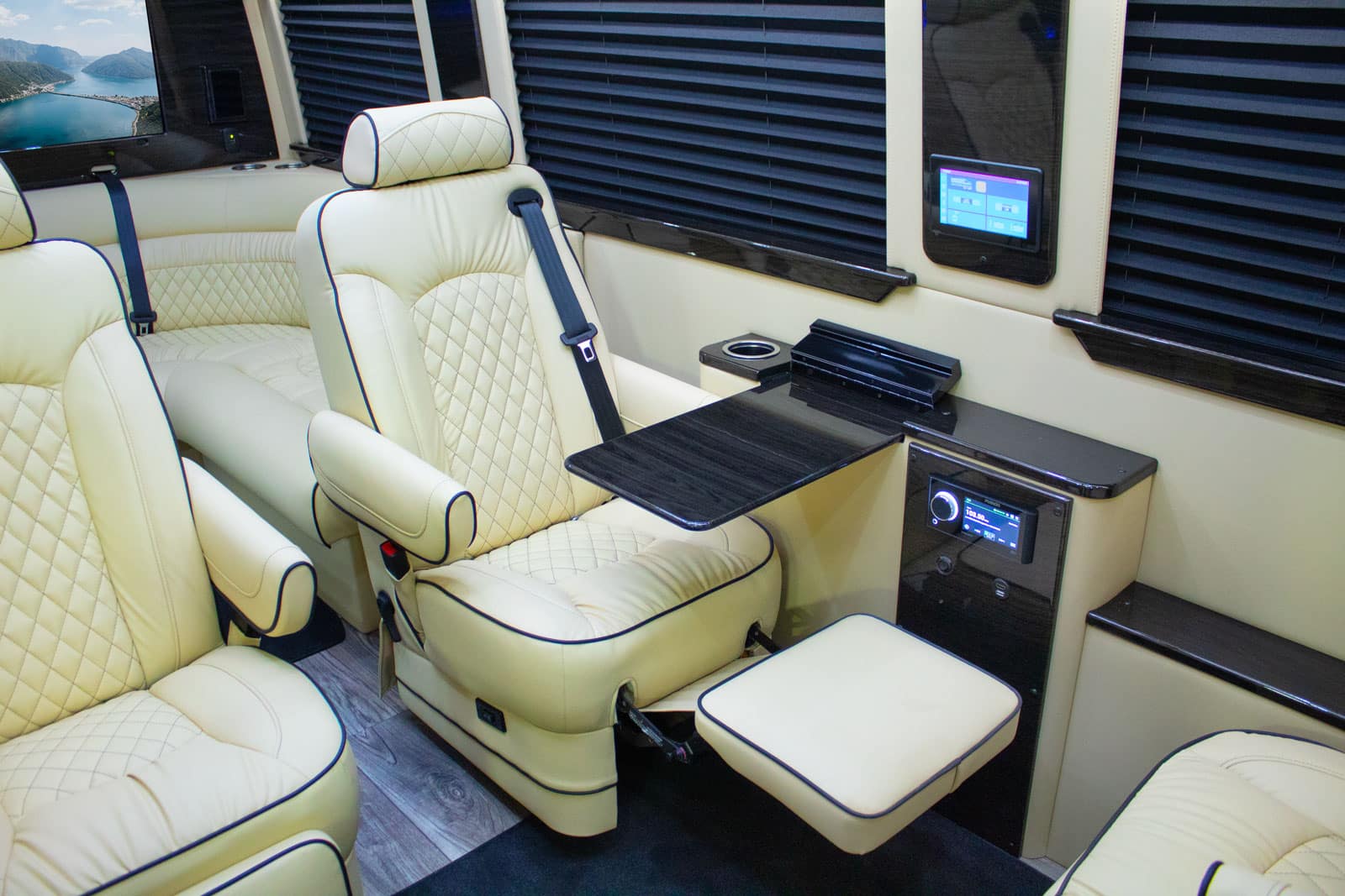 Ultimate Limo captain's chair with power leg lifts